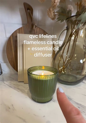 Essential Oil Diffuser: Gorgeous Green Ribbed Candle Style