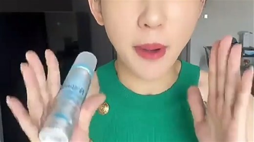 Rogaine米诺地尔溶液（男士/女士专用）温和护理毛囊，促渗吸收更深入，搭配日常洗发使用，持续两周即可感觉发根更有弹性，适合熬夜党、压力型脱发人群。