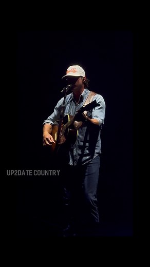 Riley Green's 'Damn Country Music' Live Performance