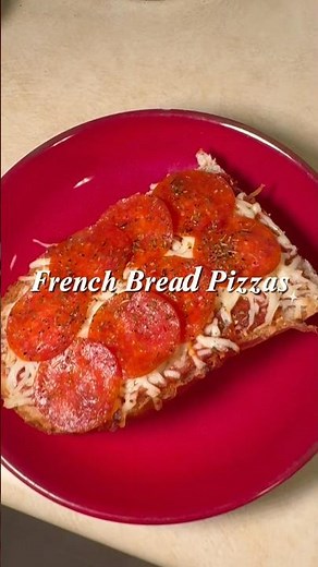 🍕 Easy French Bread Pizza Recipe | Quick Weeknight Dinner