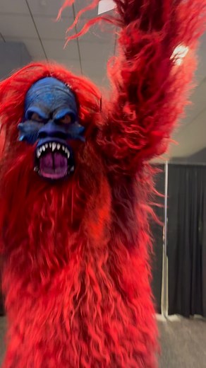 Check out this monkey stilt walker from @stiltbeaststudios at @transworldshows! Be sure to stop by their booth this weekend! #Transworld #St.Louis #Missouri #Halloween #HalloweenLife #Halloween365 #HalloweenObsessed #SpookyVibes #HauntLife #StiltWalker #HalloweenCostume #HalloweenFx #StiltBeastStudios | HauntScene | Facebook