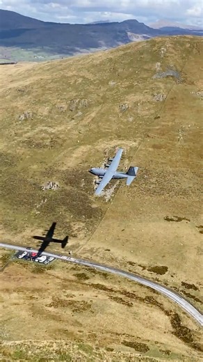 USAF MC-130J ‘STRIX’ chasing its shadow through the Mach Loop #machloop #lowlevel #c130 #aviation