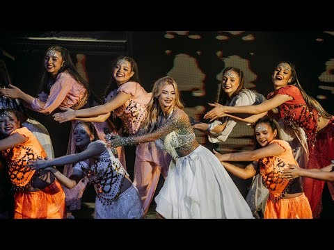 Andreea Bălan - Plâng de dor LIVE Sala Palatului 1 martie