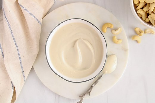 Vegan Cashew Vanilla Icing (No Powdered Sugar, No Butter) - Plant Based Jess