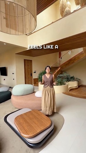 Jeevitha Jagdeesh on Instagram: "So aesthetic and entertaining! 😍✨ 📍 @dune_villas Bannerghatta (2 villas in total with 6 bedrooms each) Exquisite 6BHK villa escape offering spacious, elegantly designed interiors with mesmerizing views. Ideal for large groups seeking privacy, exclusive amenities, and a premium getaway close to nature. Basic Details: 6 Bedrooms Capacity: 12 pax + 3 additional (2 in hall, 1 in master bedroom) Kitchen: Fully equipped Location: 500m from Area 83 Resort Parking avai