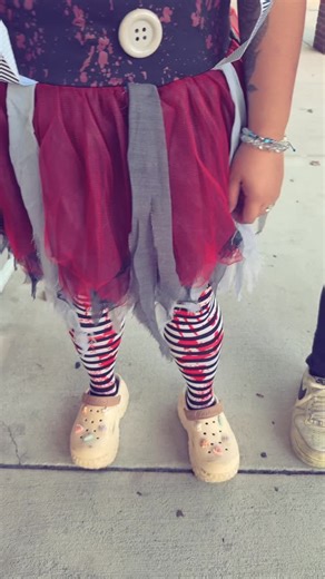 This clown doesn’t play — he kills for fun 🤡🔪 Step right up… to your worst nightmare 🎪🩸 | HD NAILS and SPA