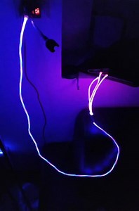 Ich hab mir ein neues Ladekabel bestellt, mit dem ich nachts Tablet und Handy gleichzeitig laden kann. Ich habe natürlich nicht ALLE Bilder in der Artikelbeschreibung angeguckt, ich Anfänger :/