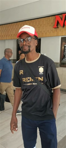 Bocabanga kutsi sise Bhunu Mall, hhayi sise Francis Town in Botswana, Challenge nje kutsi Akuna Metsi here😂😂😂😂😂😂 | Street Talk