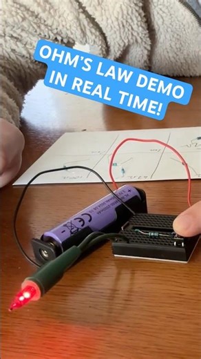 Demonstrating Ohm’s & Watt’s Law with a simple circuit 💡 #amateurradio #RadioForUs #ohmslaw