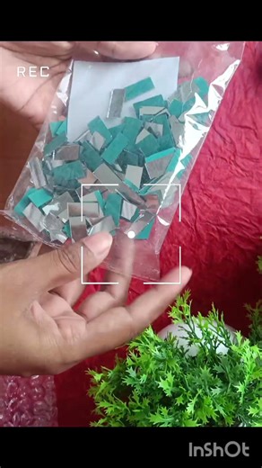 So many boxes… but THIS one 😍✨ wait till you see what’s inside!#diy #art #lippanart#mirror#shorts#yt