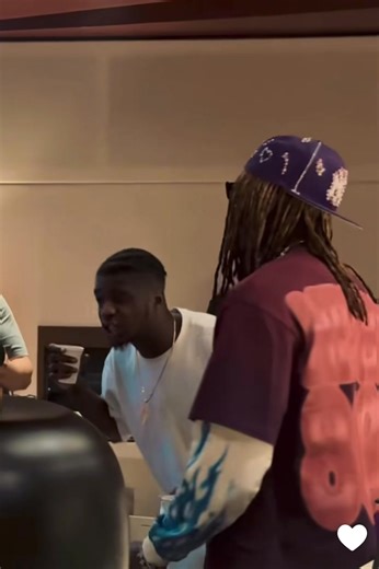 3.9K views · 336 reactions | Ninho à part Fally et les naijas n’a featé avec aucun autre artiste vivant en Afrique Le rappeur français avec le plus de certifications Or platine diamant en feat avec Himra. C’est juste incroyable Himra est au sommet de son art. | Africa Fox Tv | Facebook