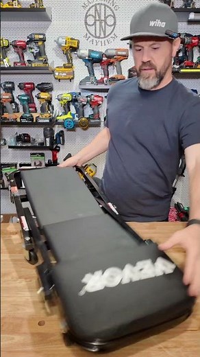 This VEVOR Z 2 in 1 shop seat/creeper
