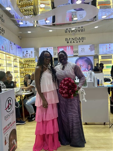 What an honor 🥰❤️ #mariahkandles #floristnairobi #flowersnairobi #florist #flowerbouquet