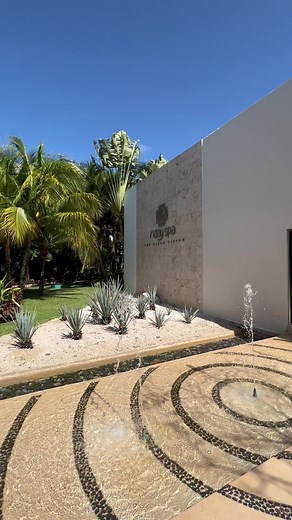 Get ready to say 'I Do' and make your wedding day dreams a reality in the Bridal Suite at #ElDoradoSeasideSuites Spa. 💍✨ Book now | Reserva ahora: https://bit.ly/3wwAhFs Prepárate para decir "Acepto" y hacer realidad la boda de tus sueños en la Bridal Suite en el spa de El Dorado Seaside Suites. 💍✨ | El Dorado Resorts