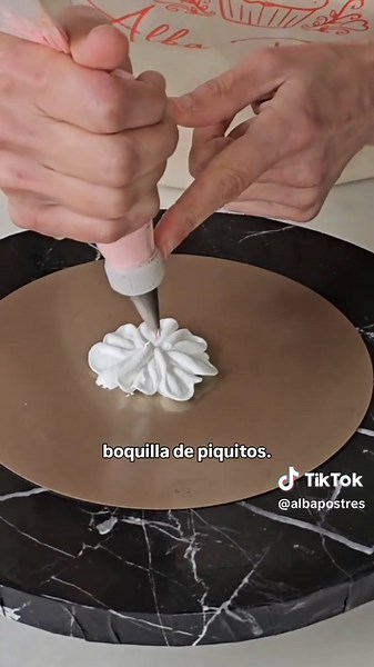 Decoración con flores desde tu cocina: ideas para emprender