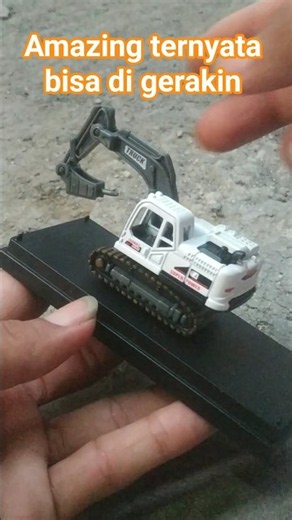 ternyata bisa gerak dan di mainkan #toys #excavator #model #miniature