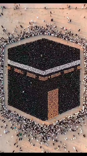 🕋 Thousands of hearts, one direction.A human masterpiece inspired by faith and unity#usa #usashorts