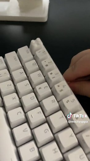 Unboxing the SteelSeries Apex Pro TKL Keyboard