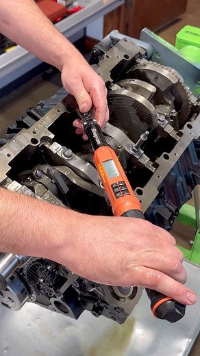 292K views · 5K reactions | Quality is everything. Here’s how we test our work. This is a a freshly built 5.7L Hemi #hemi #enginerepair #enginebuild #enginebuilding #carrepairs | Dave's Auto Center | Facebook