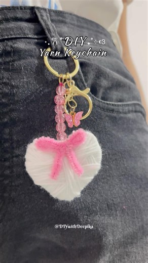 DIY yarn keychain 🤍 #diy #shorts