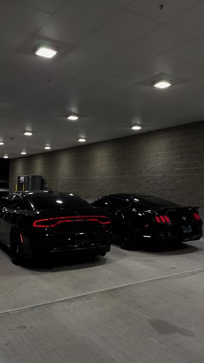 Dodge Scat Pack Charger vs Mustang GT: ¿Cuál eliges?