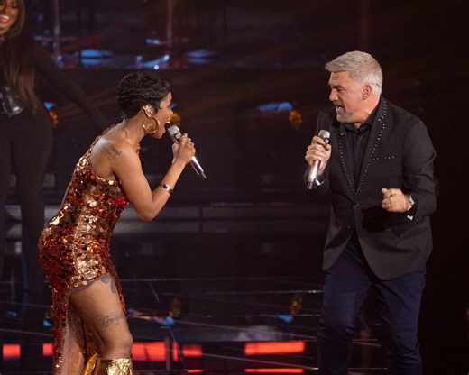 'American Idol' finalists sing with 2006 fan-favorites. See pairings