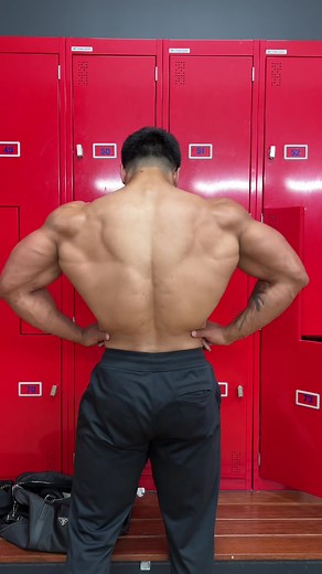 trynna grow a turtle shell #backday #gymtiktok