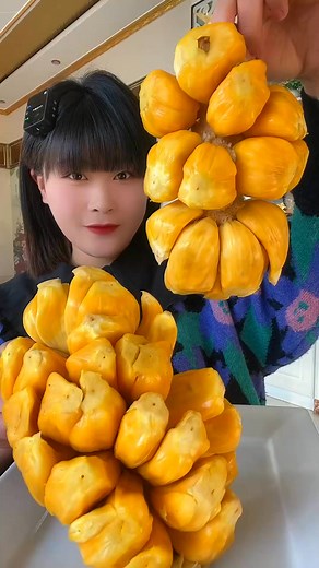 Sweet treats on a string! 🍡✨ Perfect snack for sharing. #DeliciousBites #SweetMoments | Chelsae Laryssa