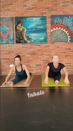 Hanumanasana (Monkey pose) demonstration by Julie & Olga #culture #yoga #hanuman #hanumanasana