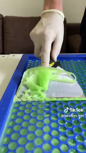 SATISFYING ASMR SHAVING 🦖🦖 #asmrsounds #relax #satisfying #relaxingsounds #asmrsound #relaxing