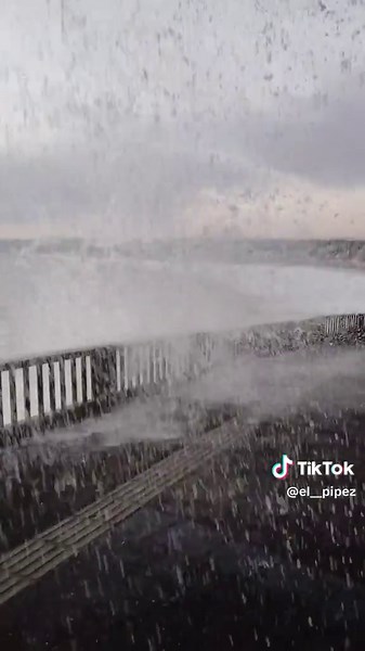 Descubre el Rompe Olas en Cartagena: Un Trend Viral