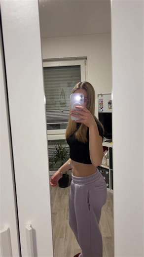 Ronja.mhn (@live6ronja)’s videos with suono originale - Sᴏᴜɴᴅᴇʀ