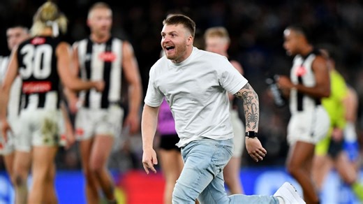 Pitch invader banned for life from AFL/AFLW games
