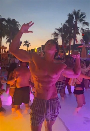 Pool party essentials for gym-goers: tips & playlist