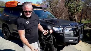 The days of crawling around with a fiddly tyre deflator are long gone! Inflate or deflate TWO tyres at once with the MAXTRAX Indeflate. | MAXTRAX