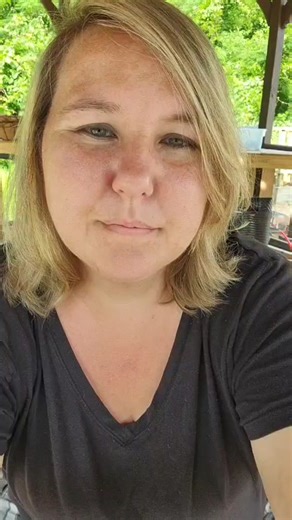 Understanding Broody Hens: Signs and Behaviors Explained