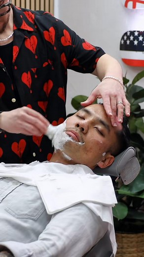 368K views · 9.8K reactions | Can’t believe how loud the pop on that bubble was! #asmr #asmrshaving #shavingasmr #asmrbarber #barberasmr #elliotforbes #reels | Elliot Forbes | Facebook