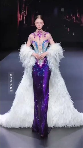 Elegant Girl Modelling | Fashion Style & Graceful Walk