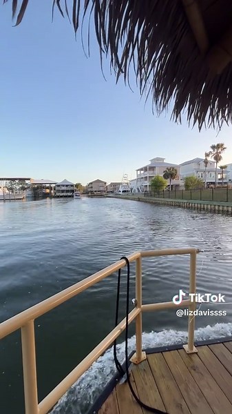 Liz (@lizdavissss)’s videos with Florida by frank ocean - Pride711