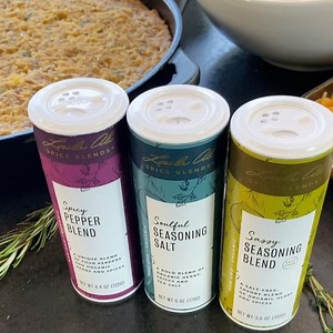 I’m finally working on my Laila Ali Spice Blends Holiday Cookbook! It will be available for download this holiday season! 👩🏽‍🍳Shop.LailaAli.com | Laila Ali