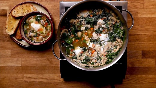 7.4K views · 70 reactions | Un dîner santé et gourmet à faire rapidement à la maison. La recette complète juste ici: https://ici.radio-canada.ca/tele/5-chefs-dans-ma-cuisine/site/complements/recette/4589/oeuf-soupe-kimberly-lallouz | Marina Orsini: 5 chefs dans ma cuisine | Facebook