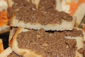 Ricetta dei Crostini Toscani o Crostini neri - Borghi di Toscana