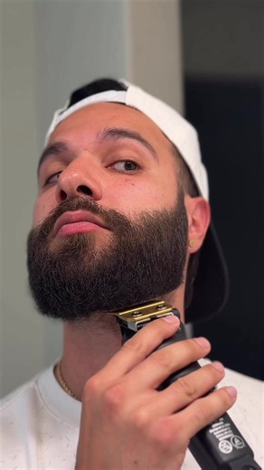 Beard Shaping at Home: Step-by-Step Blow Dry, Trim & Style