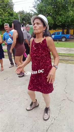 #ElSalvador #LiveOutlandish #bailestiktok #virals #sonsonatecity #fypシ゚ #sonsonatecity