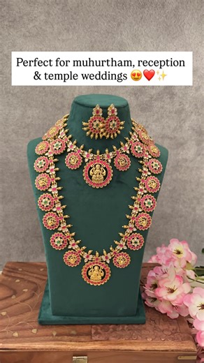 Vriksham by Vaishnavi on Instagram: "Stop searching – your dream bridal jewellery is here 💫😍🤌🏻🫶🏼 Available on the website Vrikshamindia.com Type the code on the search bar of the website to dind this. Code-J3931 Price-Rs 13399/- [ Coin Jadau Bridal Set ] [ Bridal Jadau Jewellery ] [ Antique Coin Jewellery ] [ Temple Bridal Jewellery ] [ South Indian Bridal Set ] [ Bridal Jewellery Collection ] #CoinJadauBridalSet #JadauJewellery #BridalJadau"