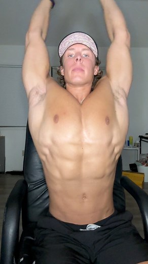 Sometimes you just need a good stretch 😏 #wellness #gym #physique #aesthetic #pecs #chest #abs #luxury #model #fitnessmodel | Erik Thornally