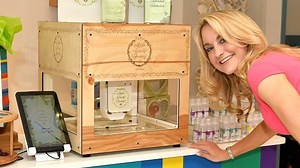 Sweets shop "Magic Candy Factory" which you can make your own flavor & design gummies with 3D printers