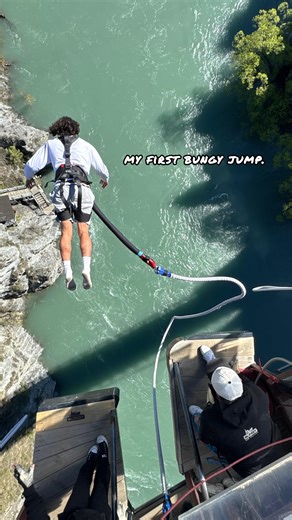 Rangimarie Dougall-Mita⚡️ on Instagram: "Yuppp got it done… my first bungy jump, on my 26th birthday in Queenstown.😎 I was excited asf all the way up until looking over the edge, then I got a lil nervous. The lady asked me “would you like a countdown” and I said “what’s harder” and she said it’s harder if you do it with no countdown so that’s what I did… I’m not afraid anymore.🤲🏽 Shoutout the gang for hooking it up for my bday (very kind) and @bcharyce and @taa.ne behind the cameras.🫶🏽"