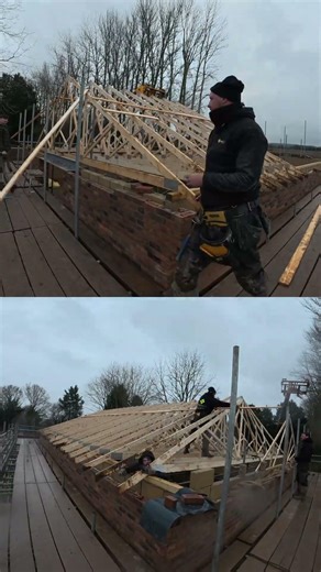 Roof truss timelapse #construction #builder #home #diy #builders