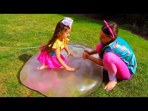 Ruby and Bonnie Help Granny With Floor is Lava